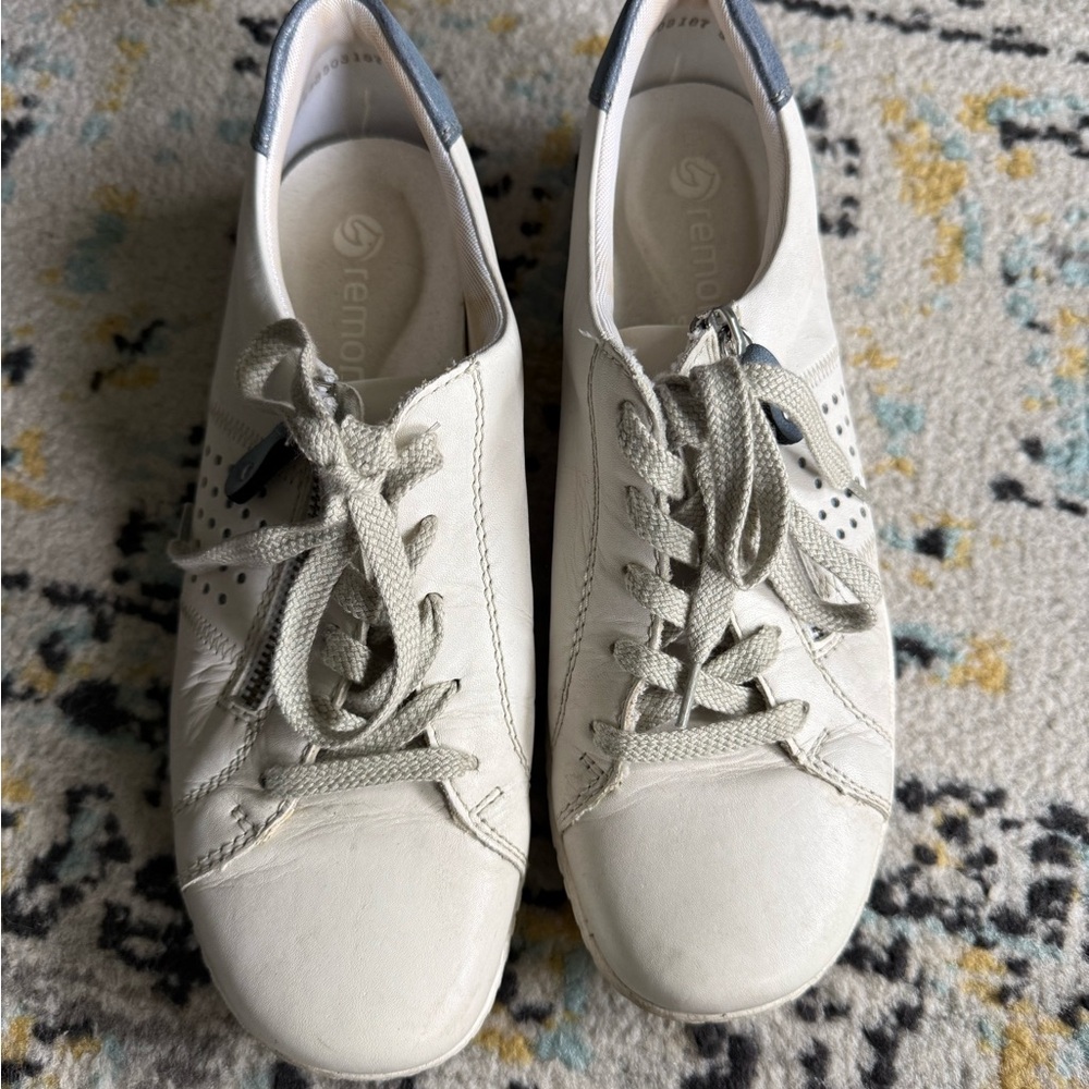 Remonte White and Gray Leather Lace-Up Sneakers